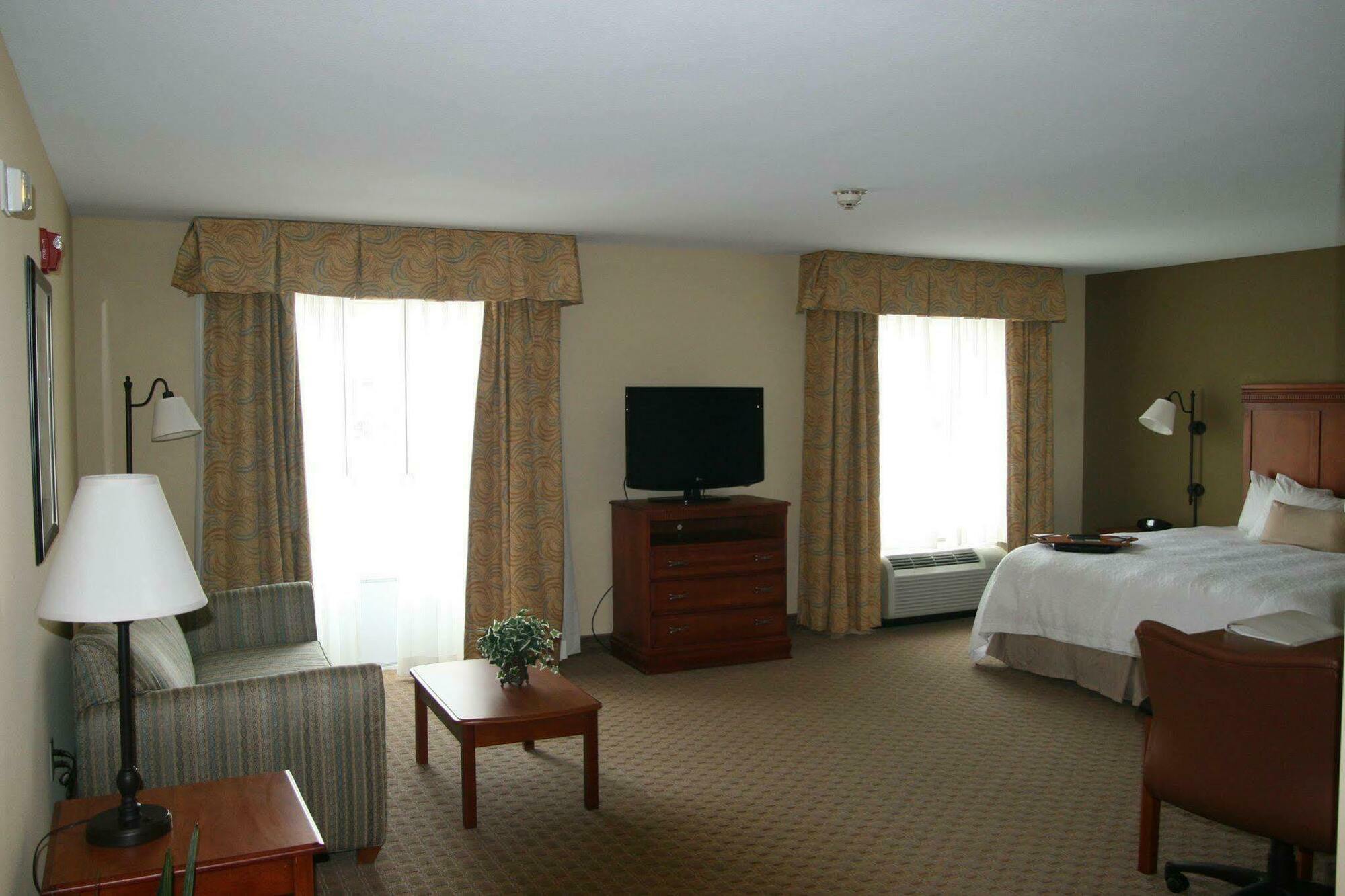 Hampton Inn & Suites Давенпорт Номер фото